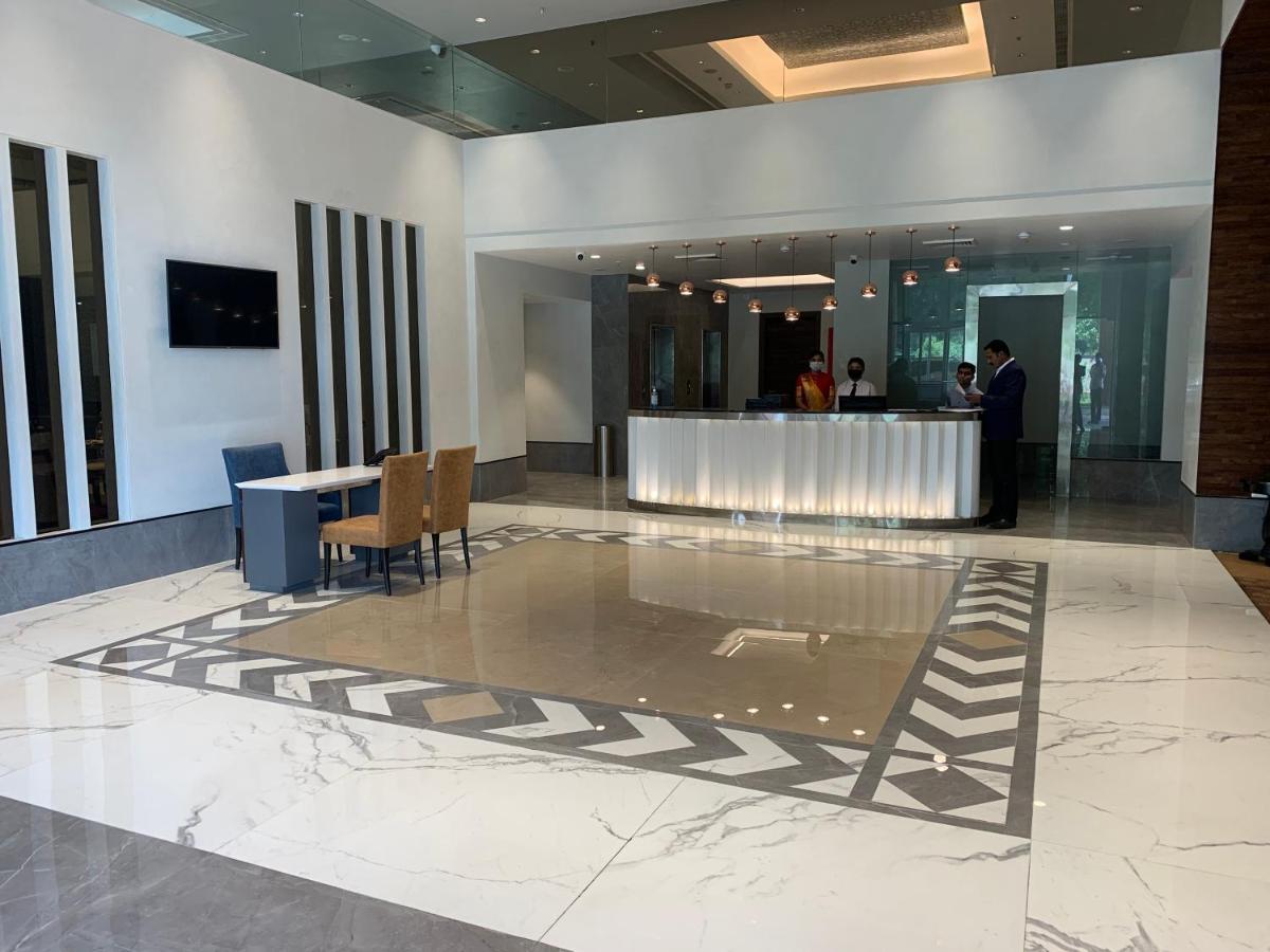 Manjeera Sarovar Premiere Hotell Rājahmundry Eksteriør bilde