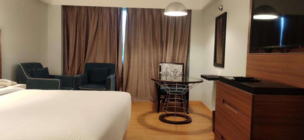 Manjeera Sarovar Premiere Hotell Rājahmundry Eksteriør bilde
