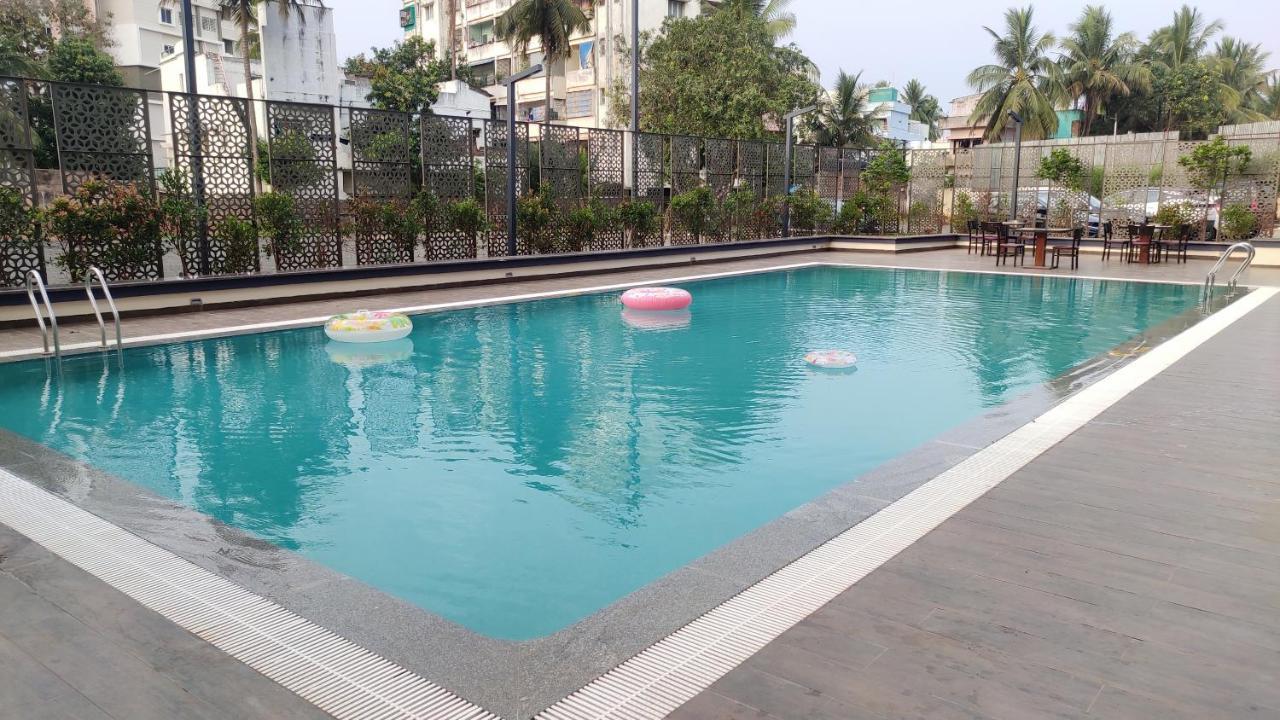 Manjeera Sarovar Premiere Hotell Rājahmundry Eksteriør bilde