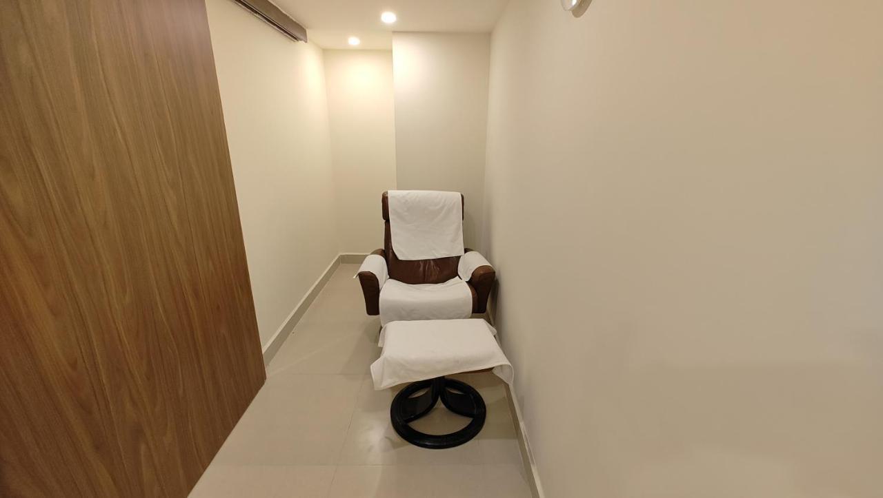 Manjeera Sarovar Premiere Hotell Rājahmundry Eksteriør bilde